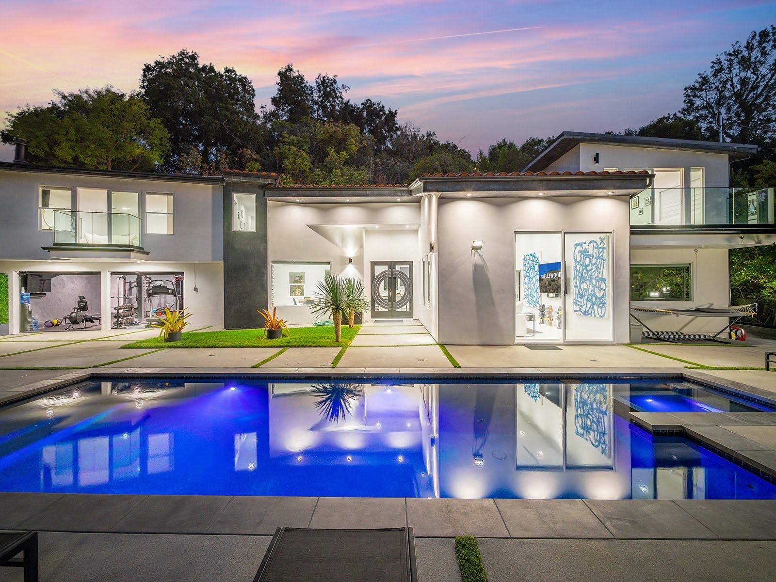 P's Modern — photo 1