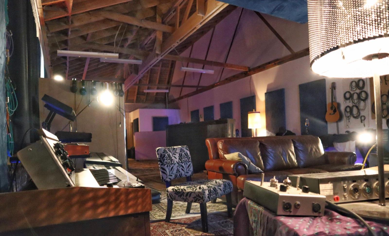 PA's Comfy Recording Studio — photo 7