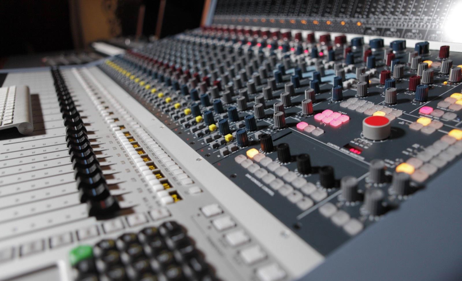 PA's Comfy Recording Studio — photo 10