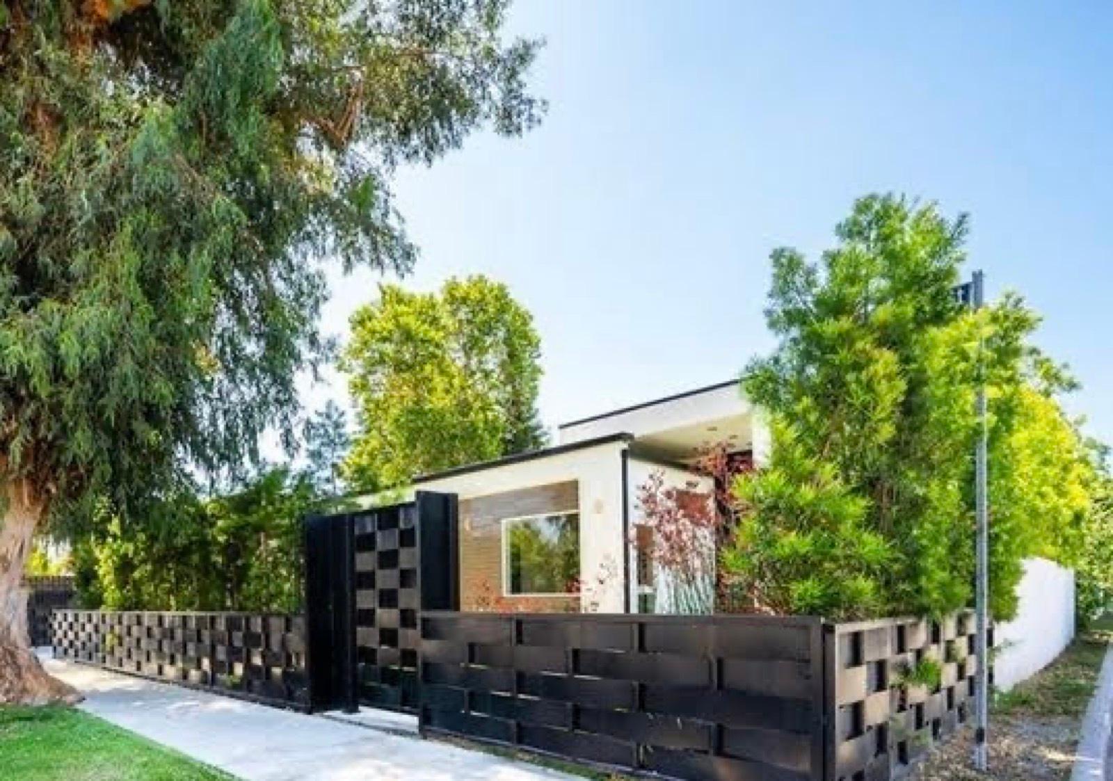 Patrick Sharp Modern Home — photo 11