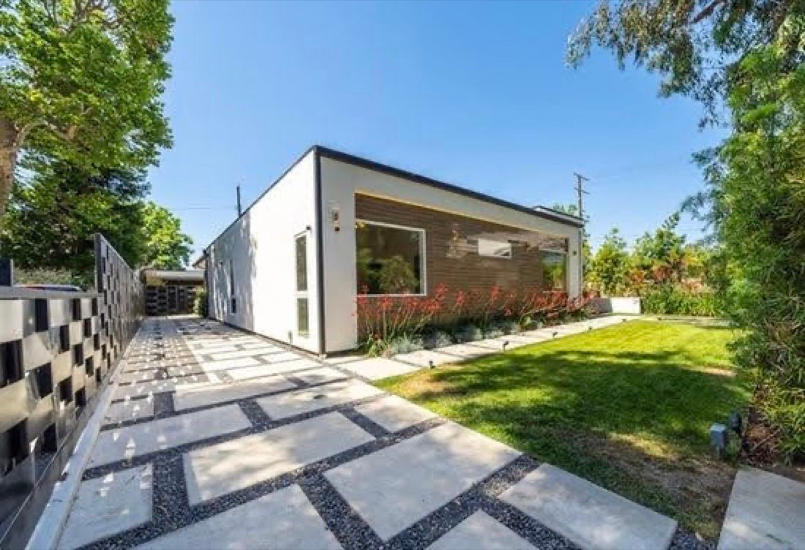 Patrick Sharp Modern Home — photo 12