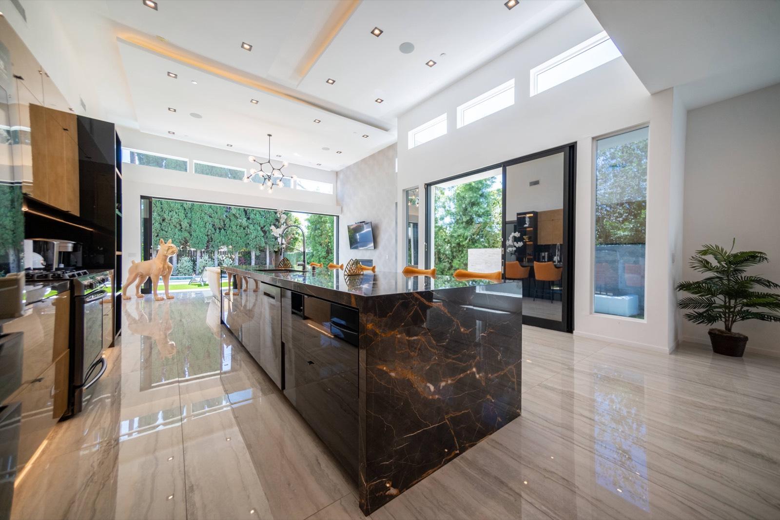 Patrick Sharp Modern Home — photo 7
