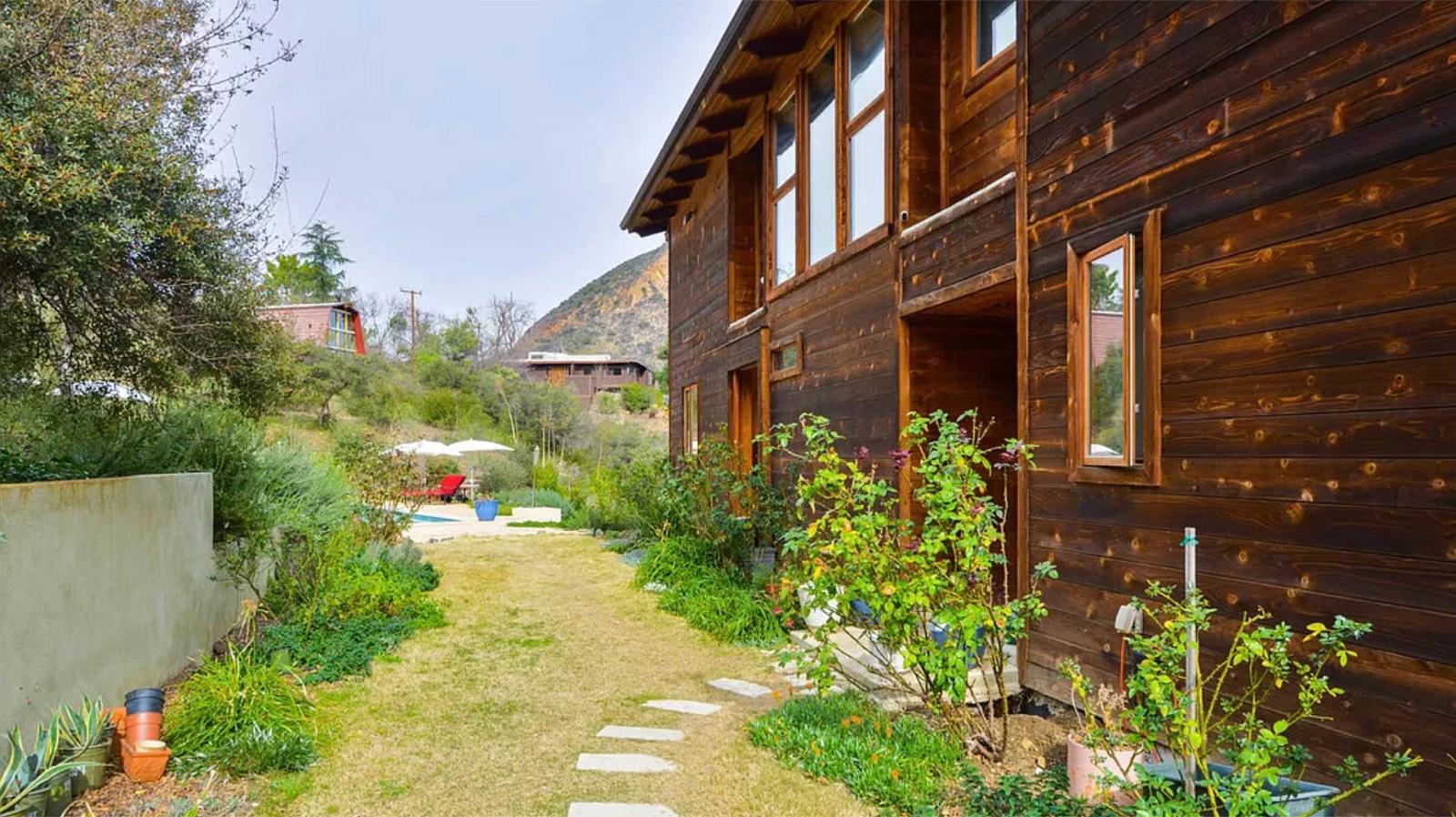 PD's Rustic Tree View Home — photo 3
