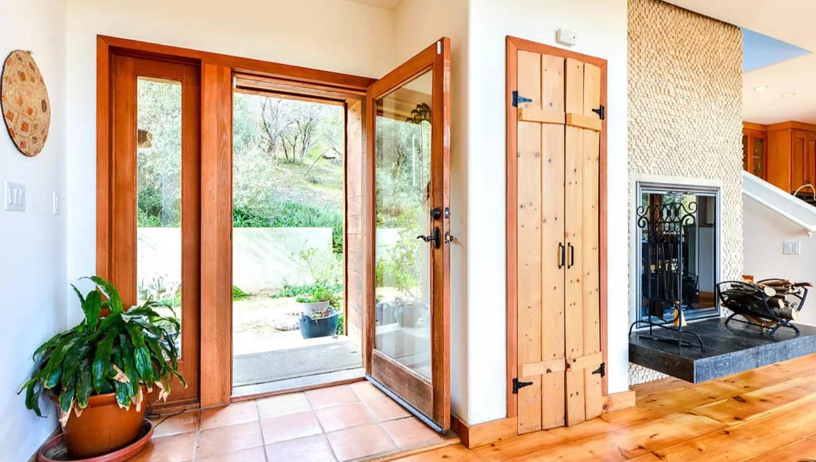 PD's Rustic Tree View Home — photo 4