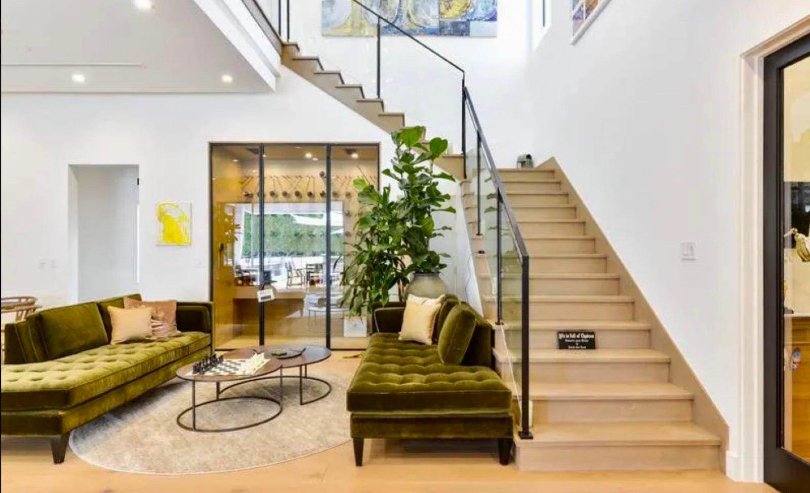 PG's Valley Modern Retreat — photo 1
