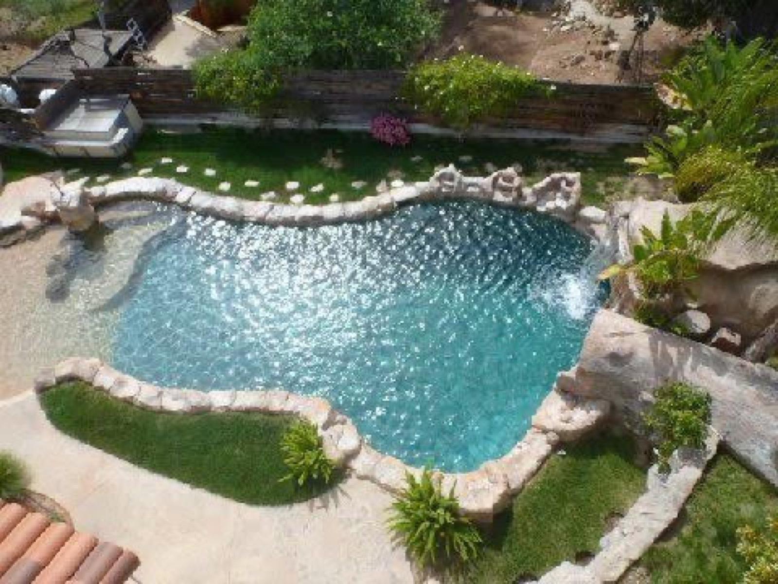 Pilar Woodland Hills House — photo 1