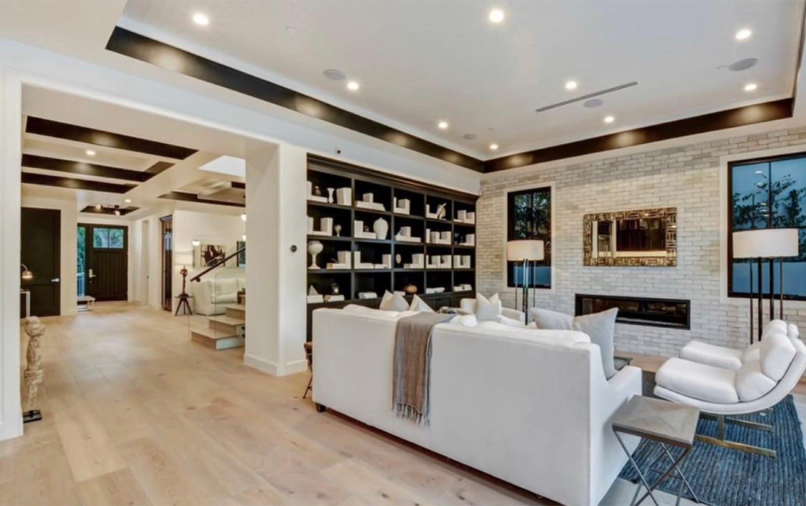 PJ's Modern Farmhouse — photo 4