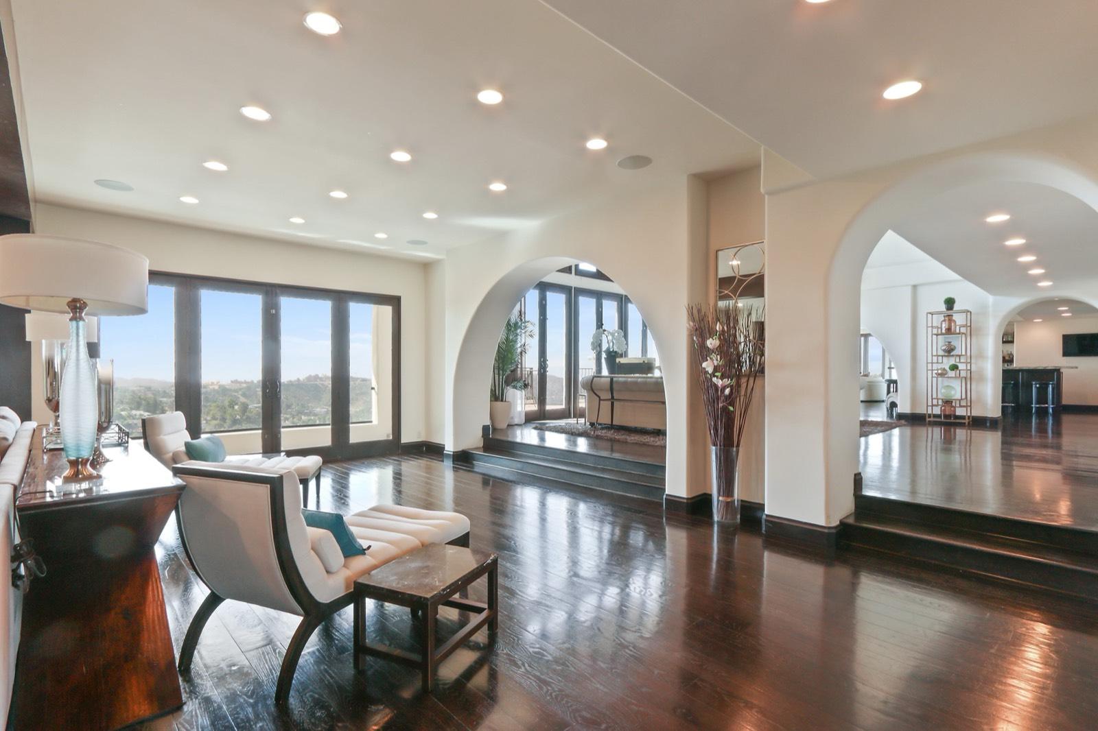 PJ's Villa Grace — photo 10