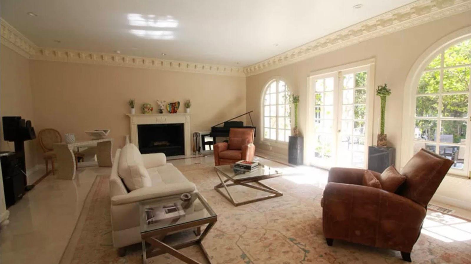 PM's Med Tennis Mansion — photo 9