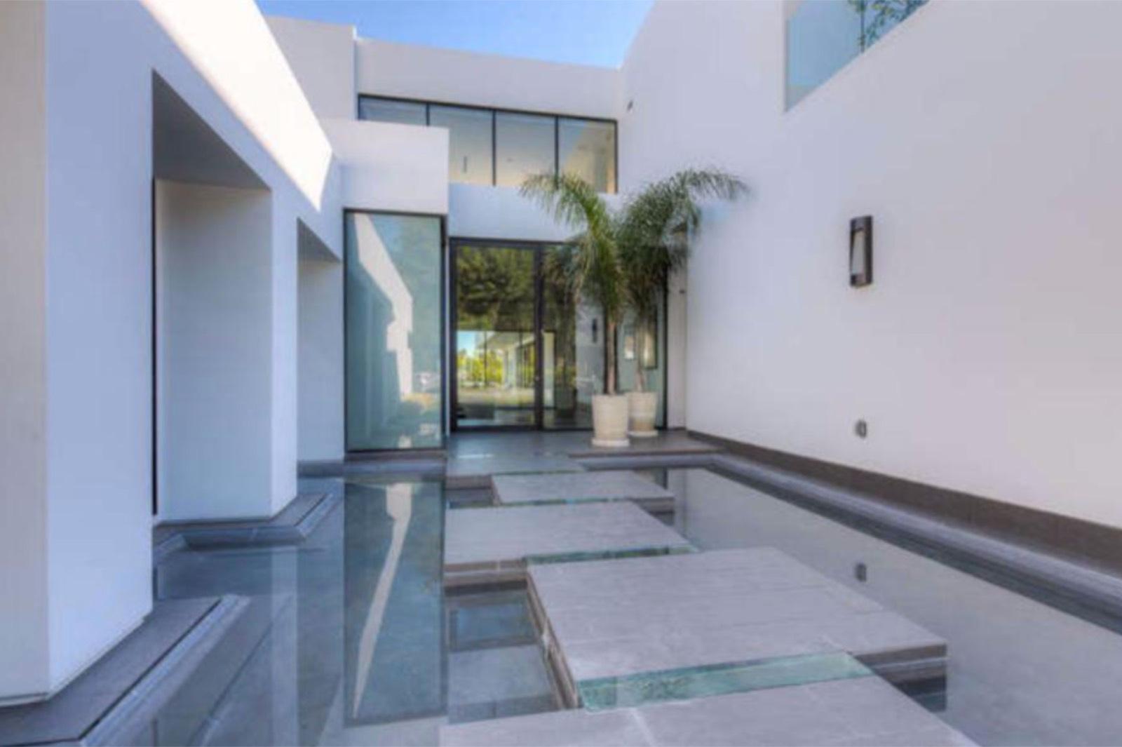 P's Casablanca Modern Estate — photo 3