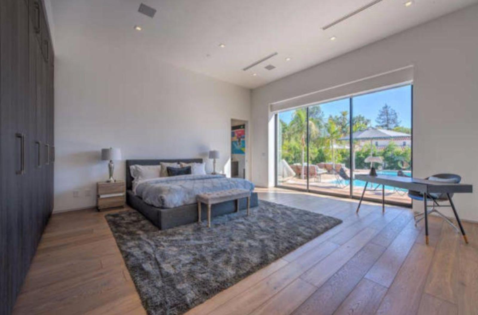 P's Casablanca Modern Estate — photo 6