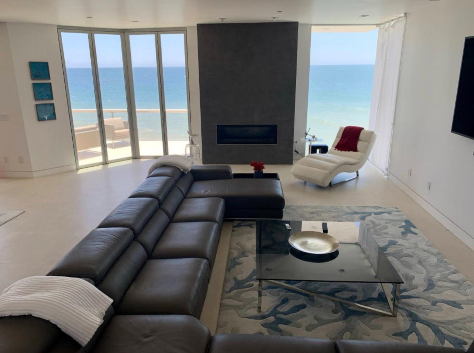 P's Contemporary Modern Seaview — photo 5