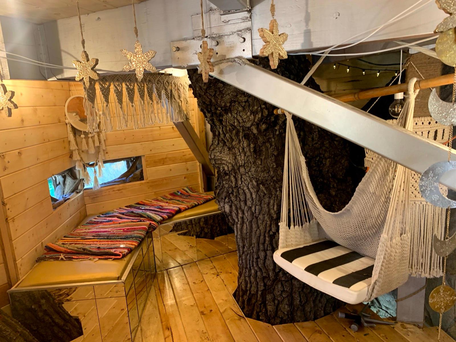 P's Eclectic Modern light retreat — photo 9