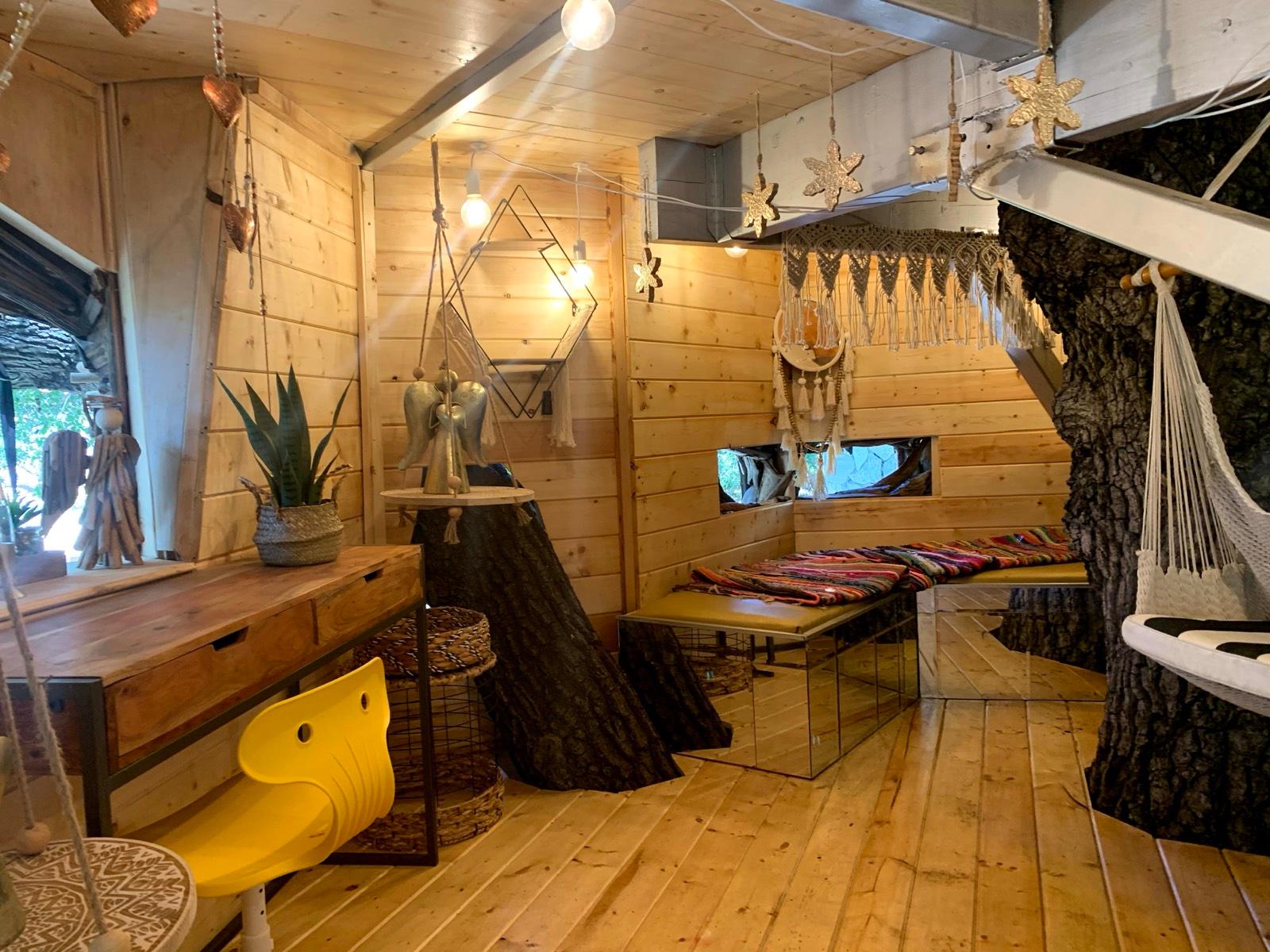 P's Eclectic Modern light retreat — photo 11