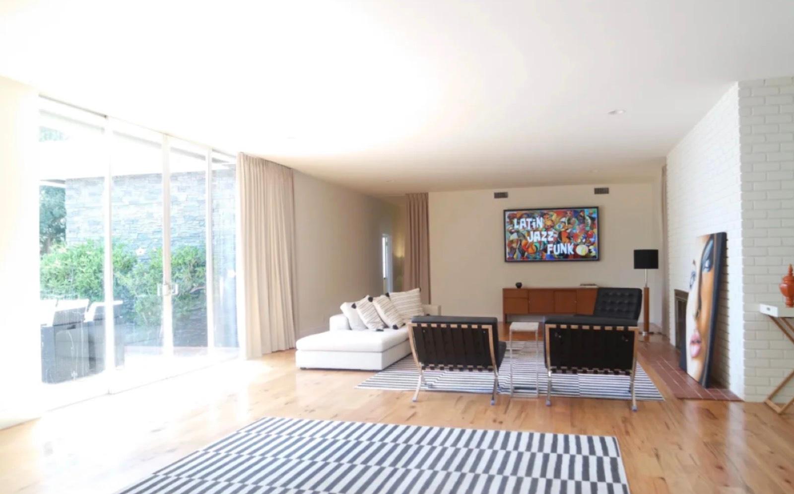 P's Midcentury Modern Stone House — photo 7