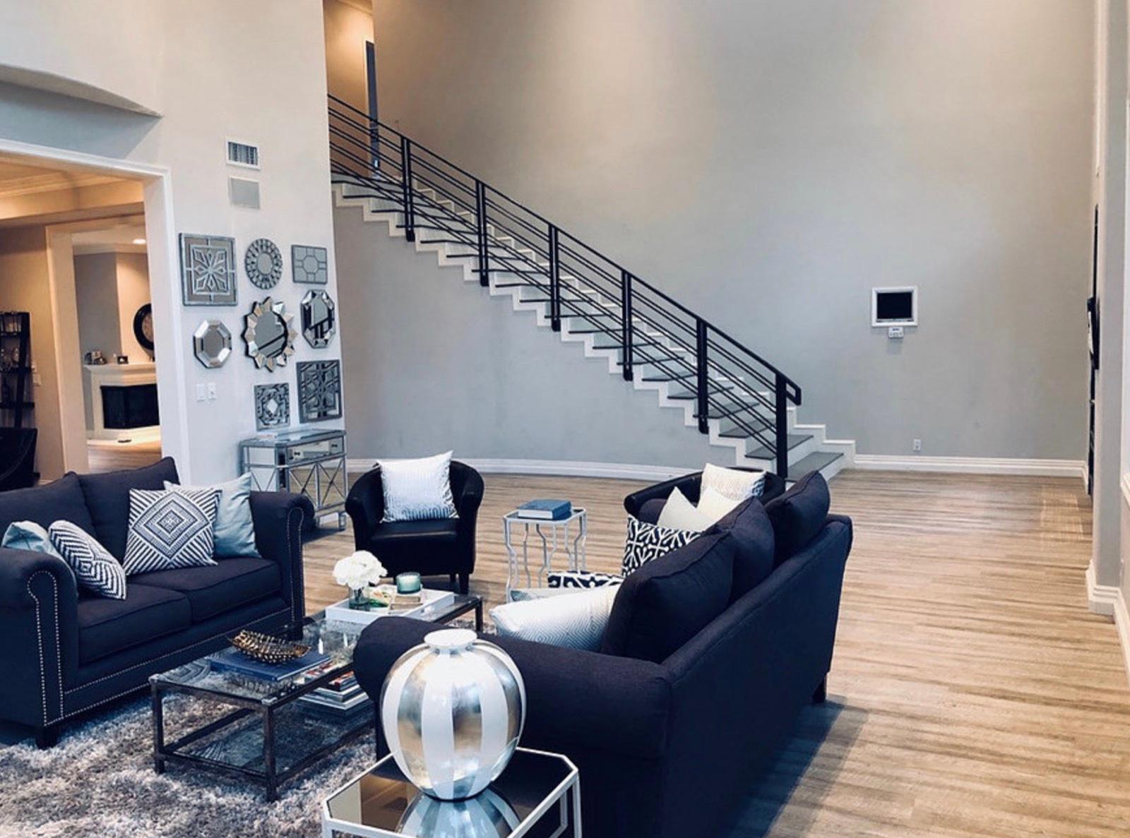 P's Modern Traditional Bright Home — photo 5
