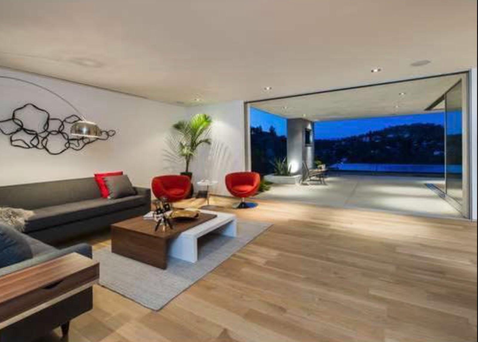 P's Modern View — photo 2