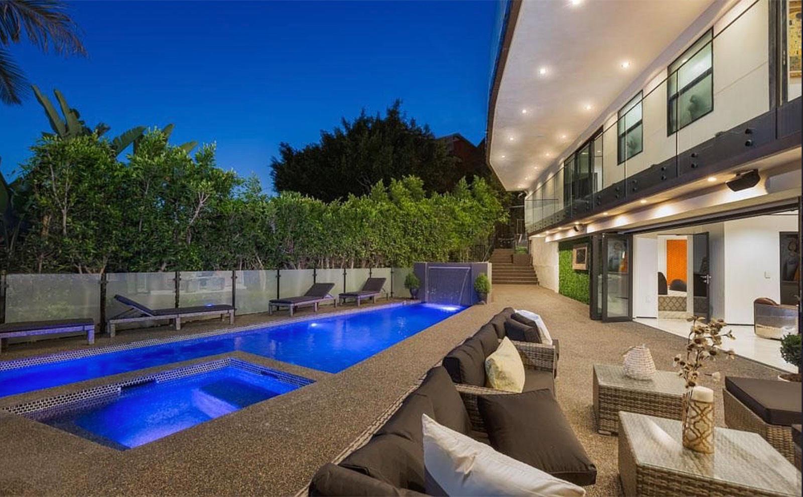 P's Sunset Plaza House — photo 4