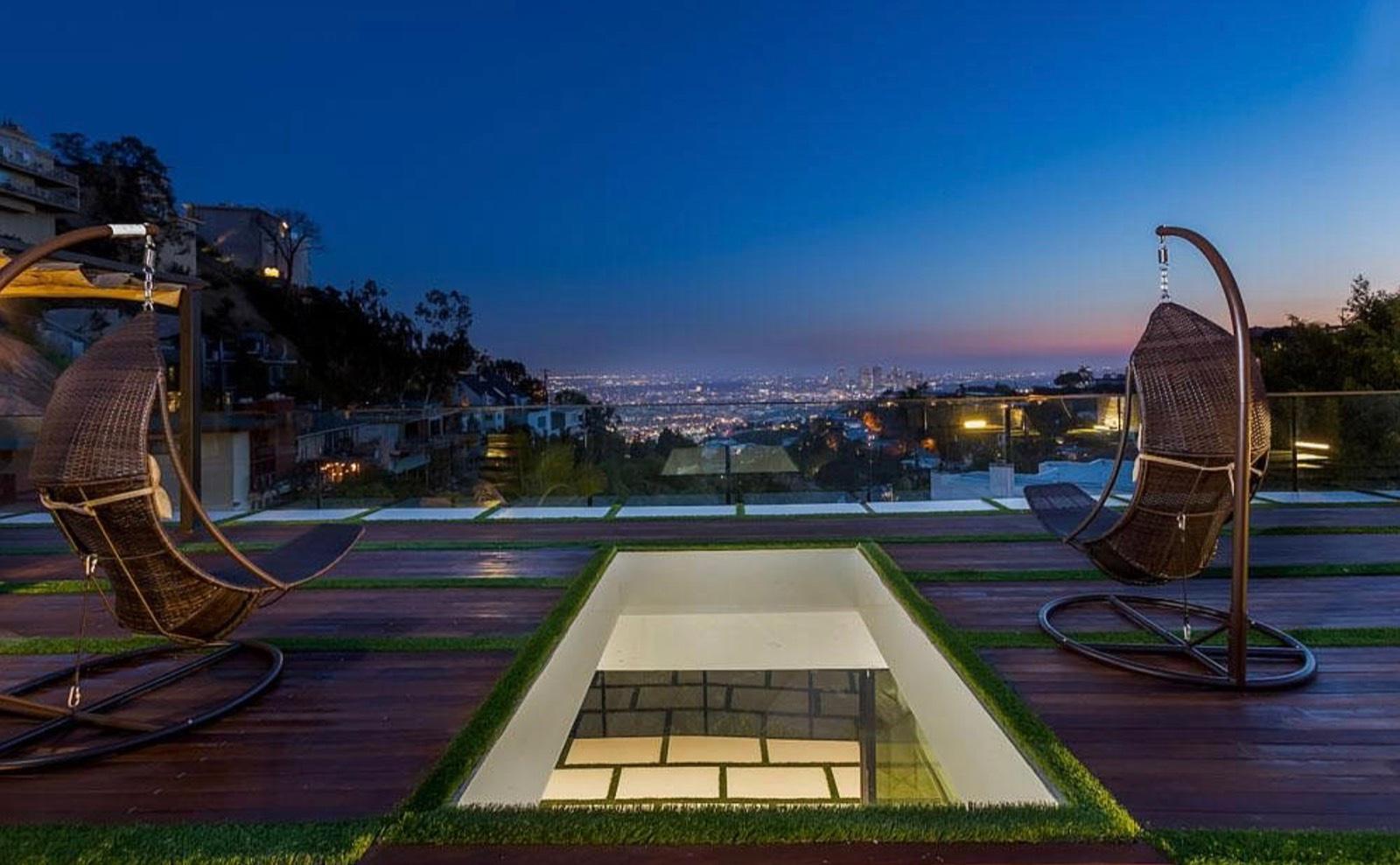P's Sunset Plaza House — photo 6