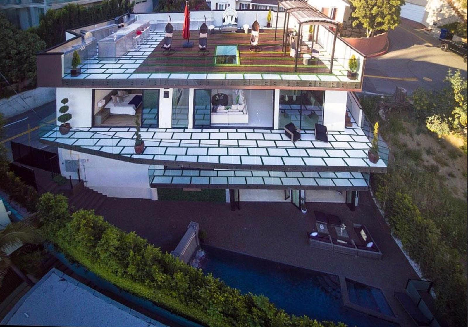 P's Sunset Plaza House — photo 7