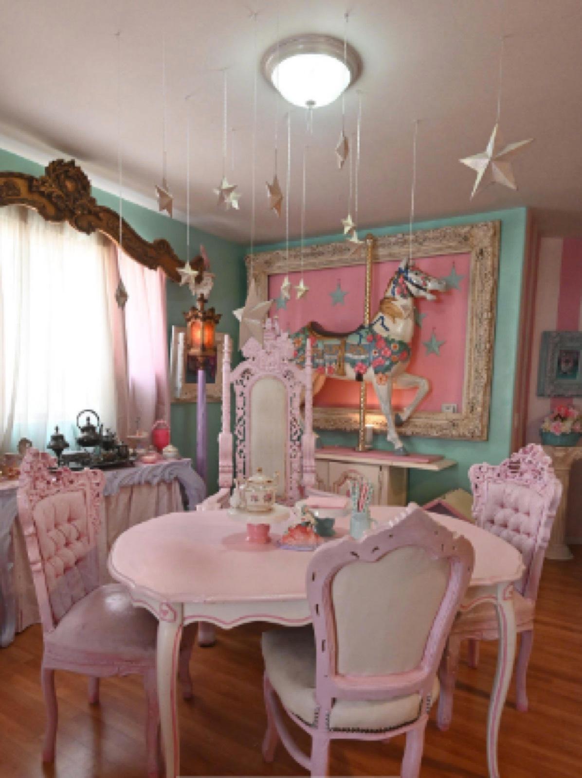 Purple Doll House — photo 2