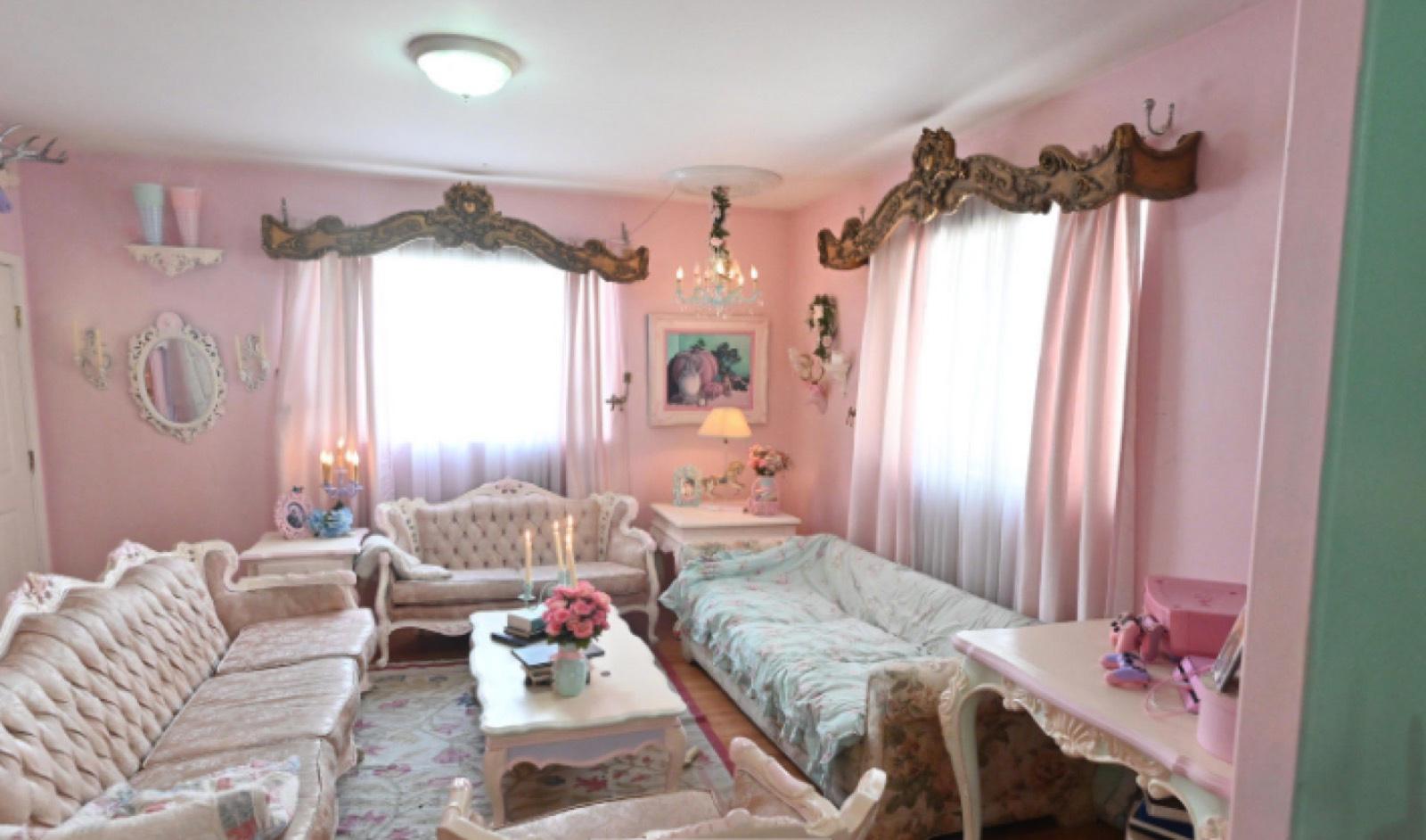 Purple Doll House — photo 4