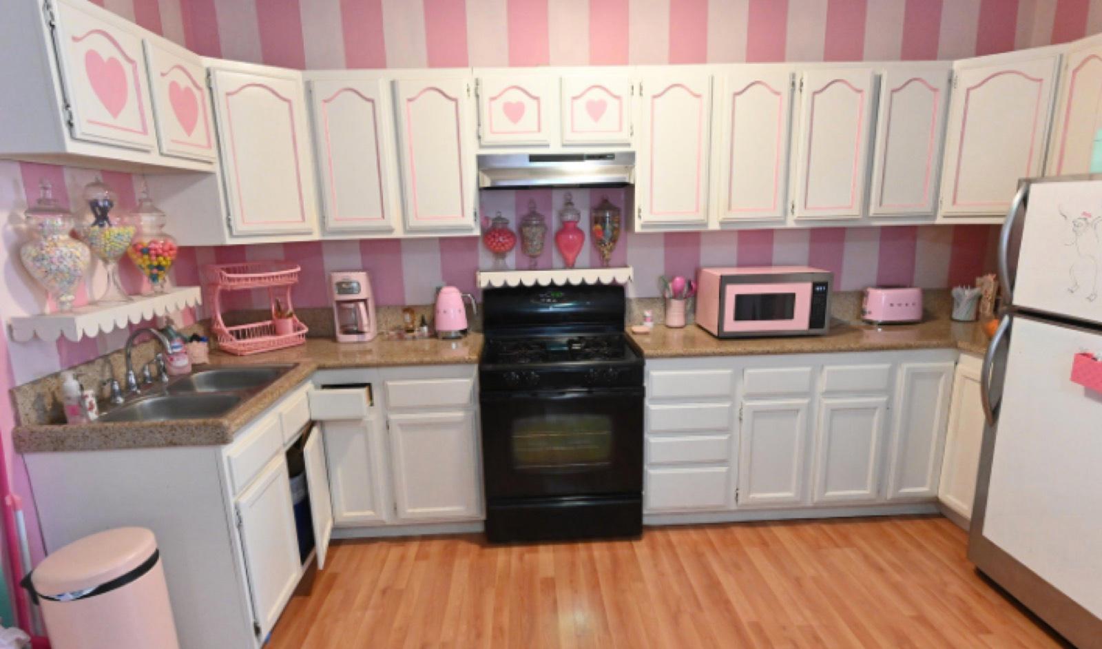 Purple Doll House — photo 11