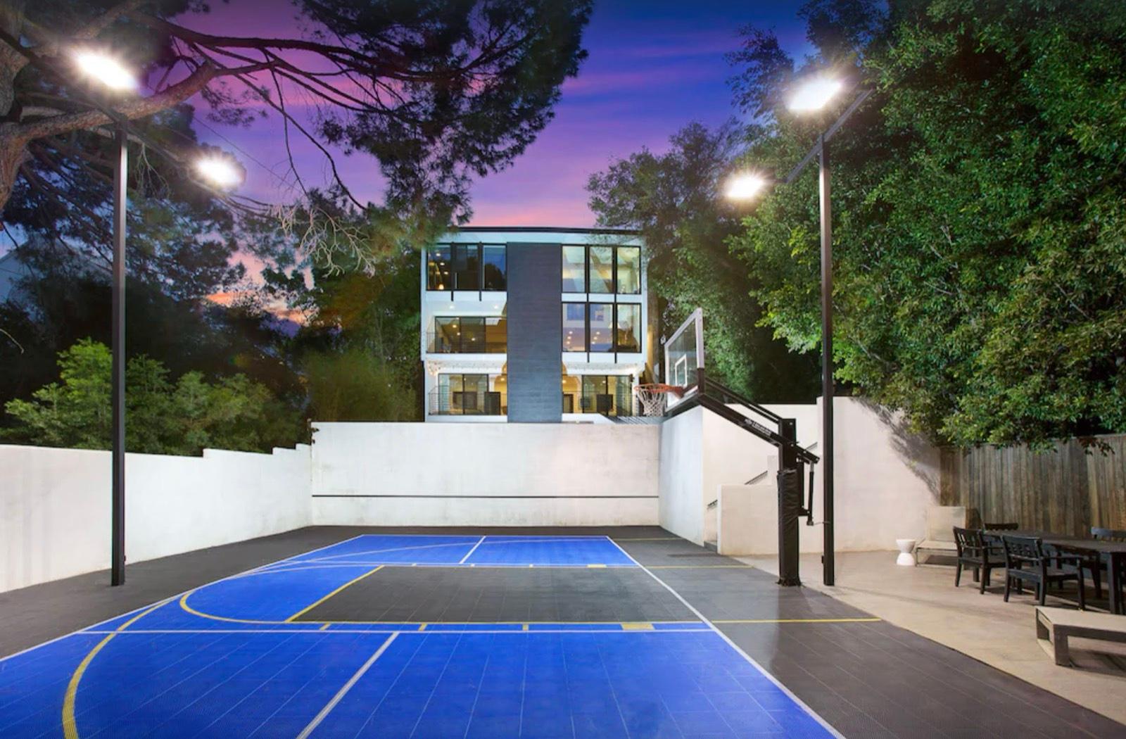 PV's Basketball Modern — photo 2
