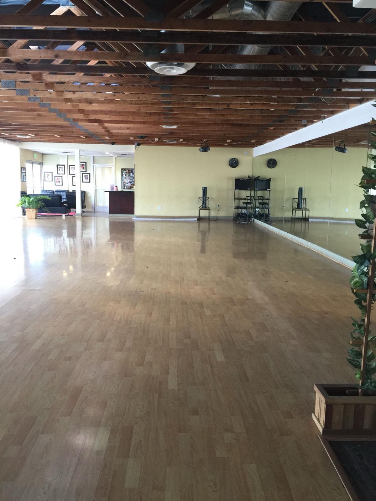 R Dance Studio — photo 11