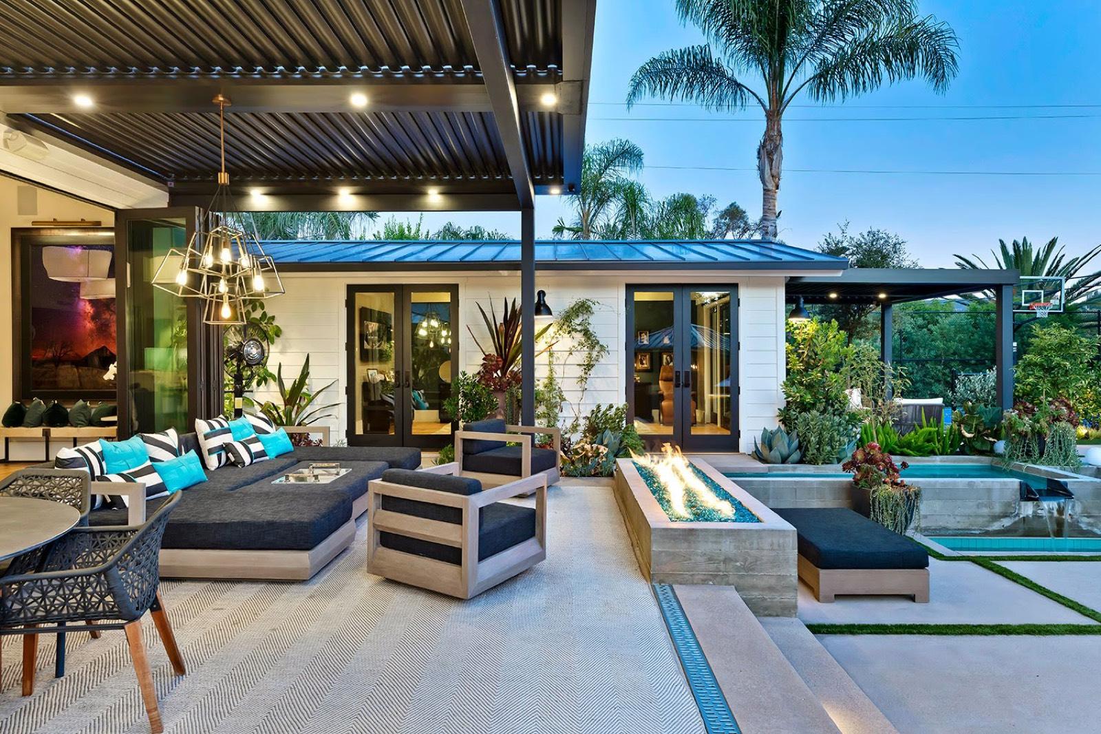 R & M's Entertainers Paradise Home — photo 8
