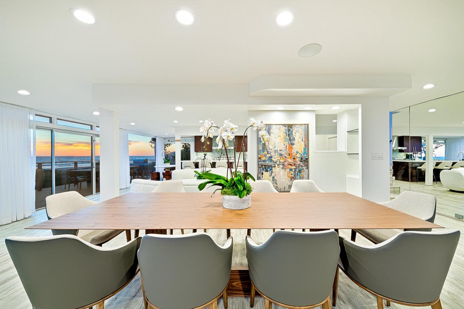 R's Malibu WhiteBeachfront Beauty — photo 3