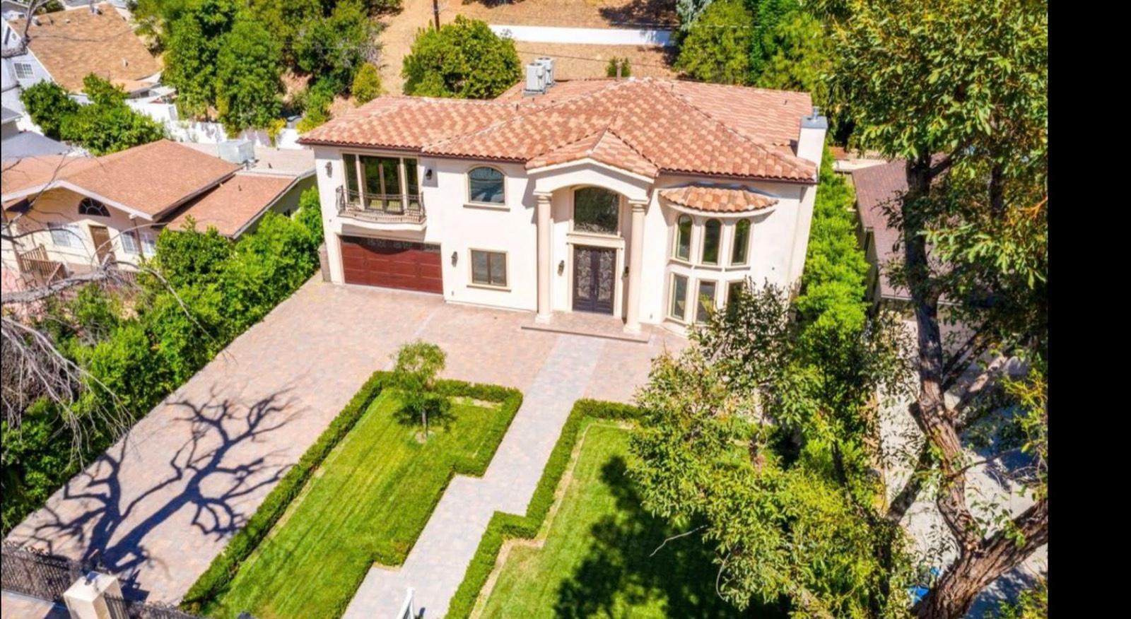 R's Med Grandiose House — photo 1
