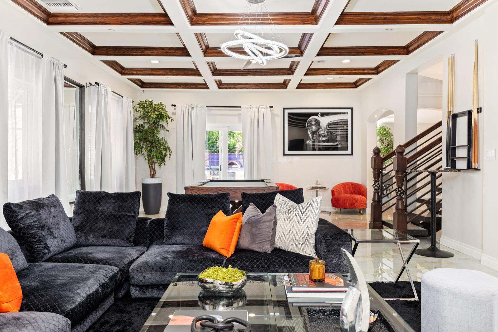 R's Spanish Compound — photo 3