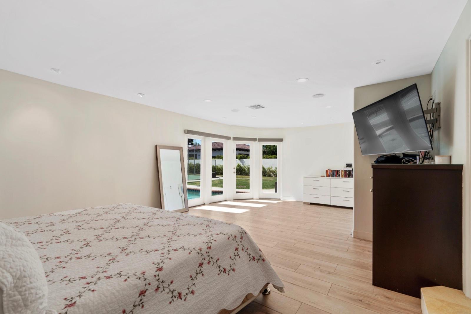 R's Tennis Bungalow — photo 9