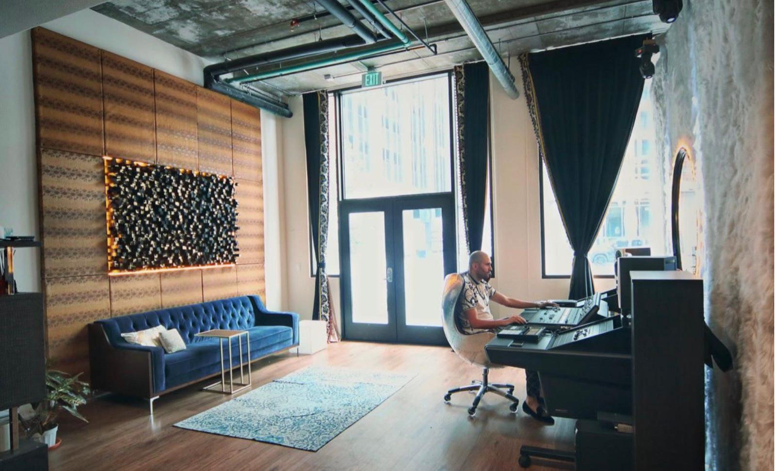 RA's Modern Recording Studio — photo 1