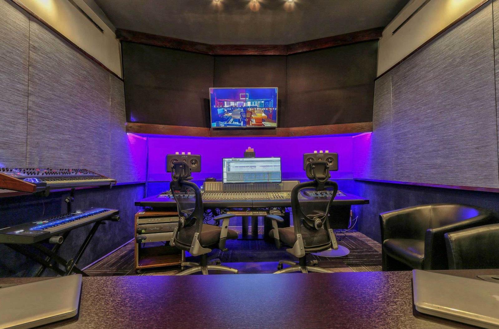 Recording Studio — photo 4