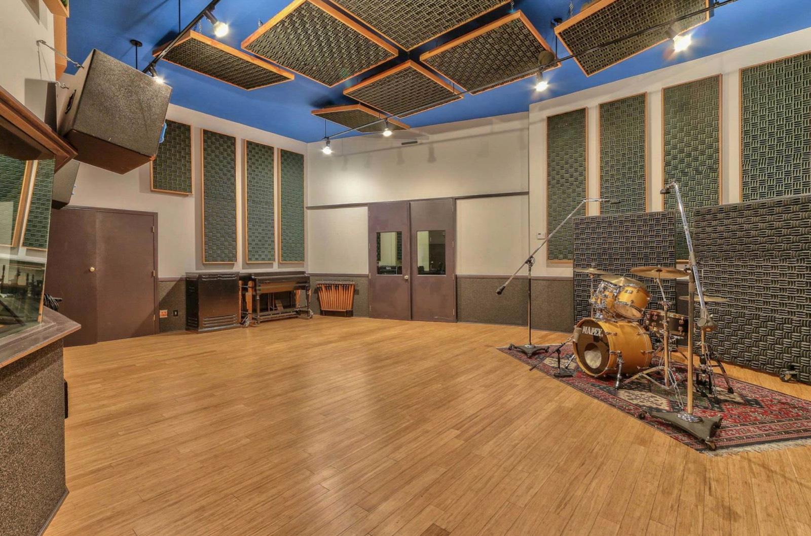 Recording Studio — photo 7
