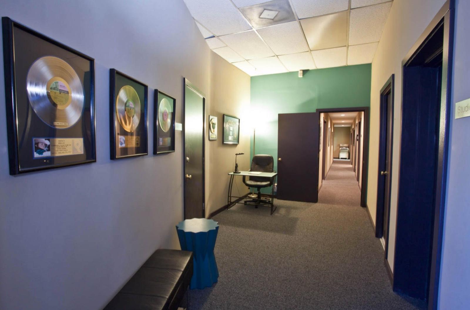 Recording Studio — photo 8