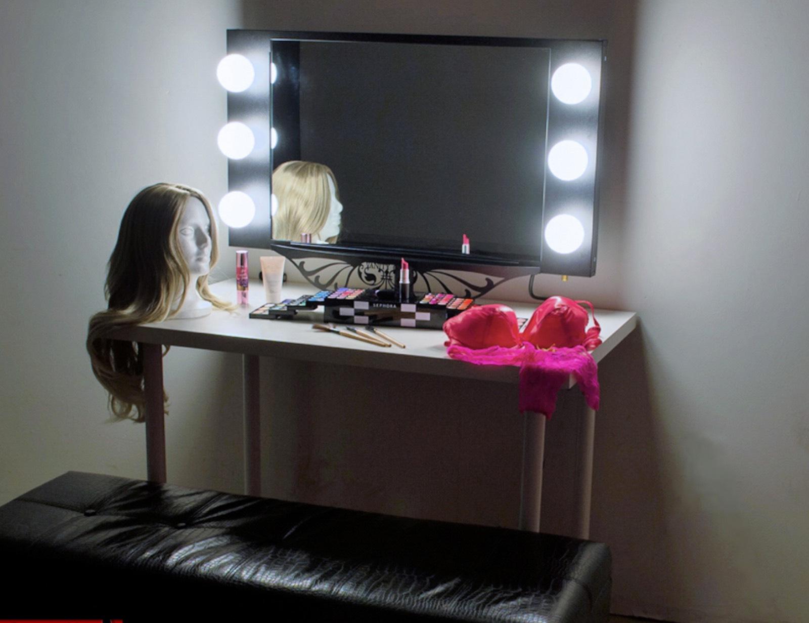 Red Room Studio — photo 8