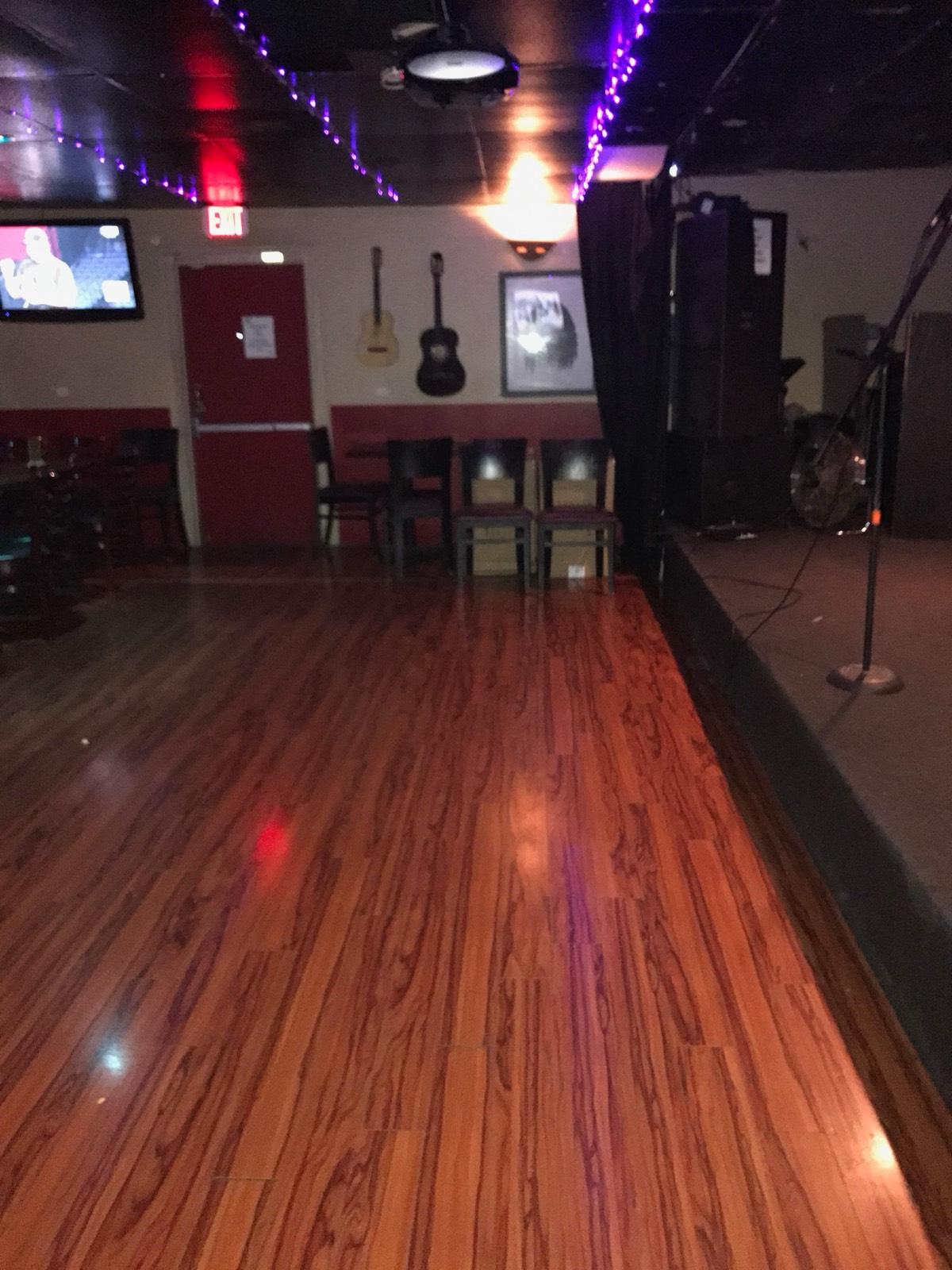 Reseda Bar — photo 6