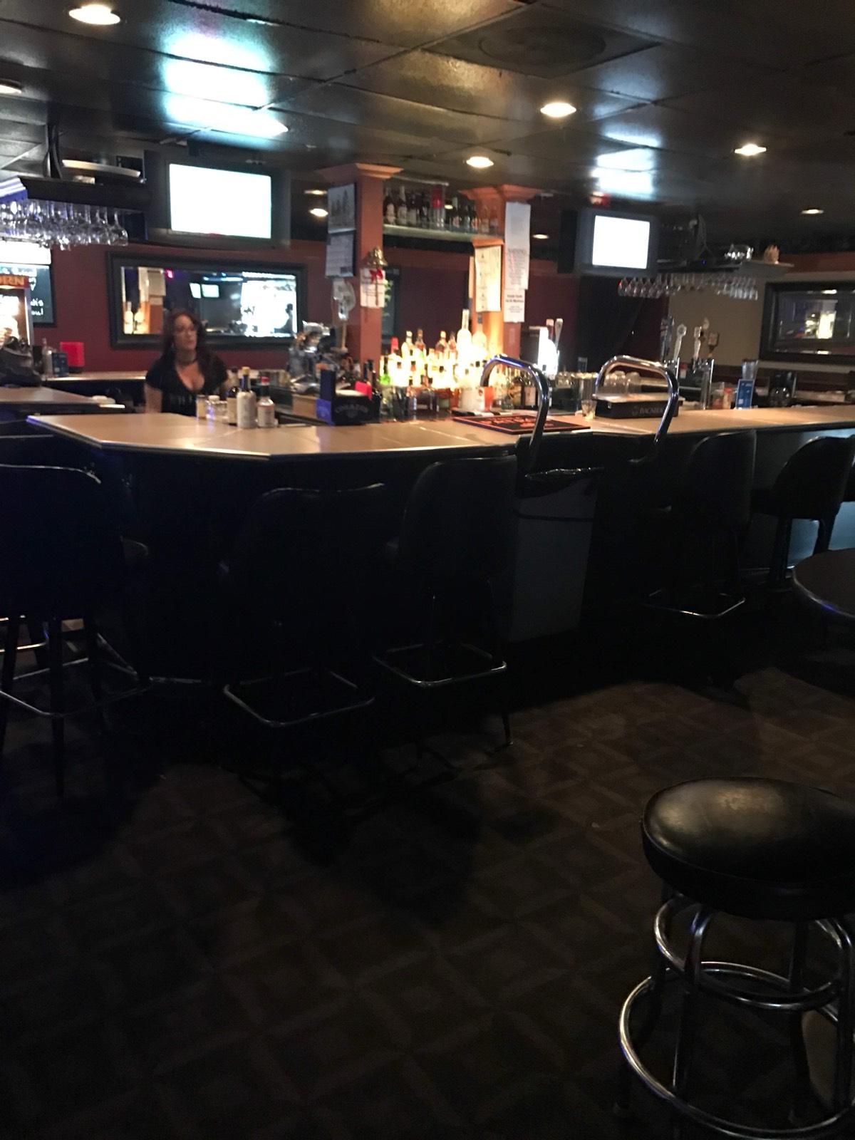 Reseda Bar — photo 8