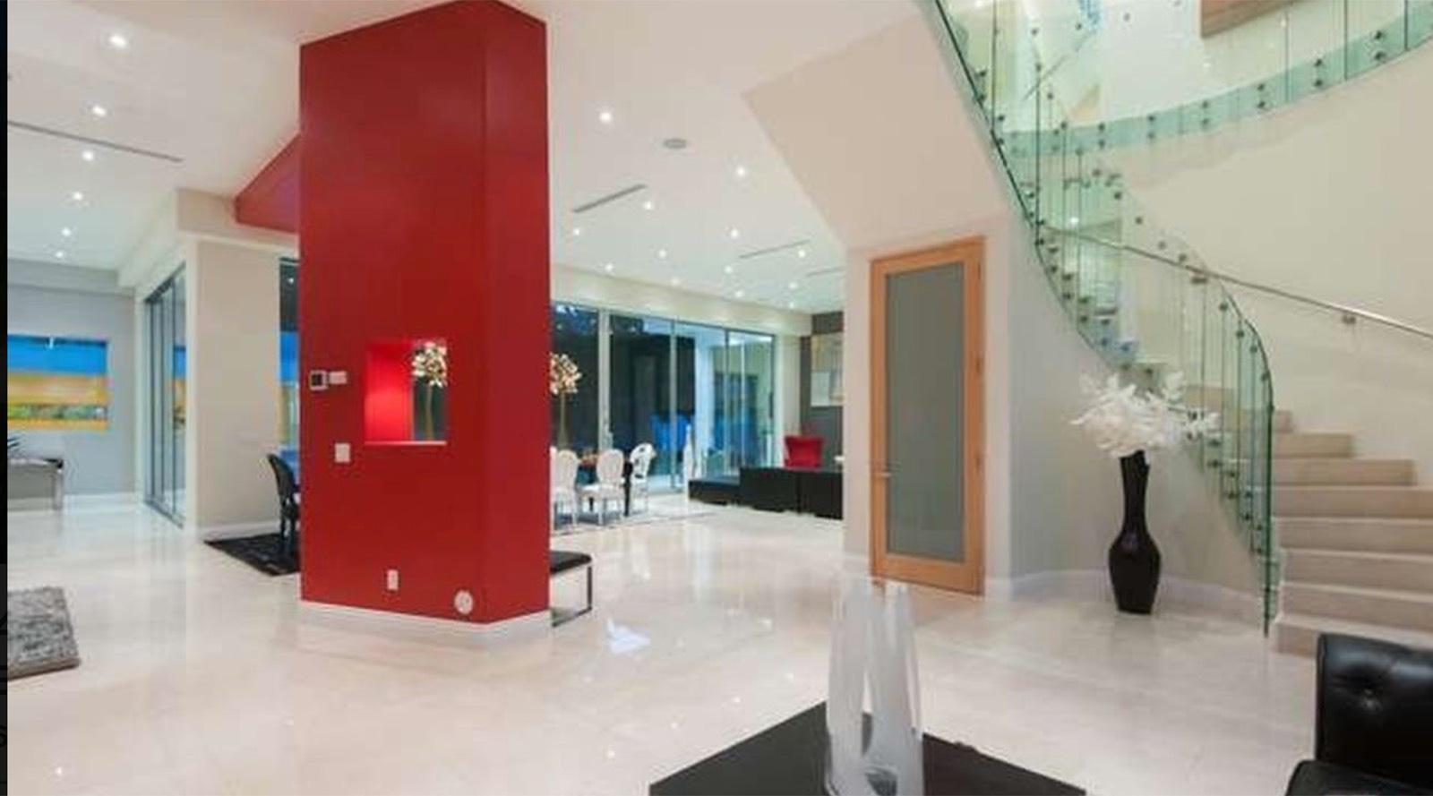 RG's Encino Modern Mansion — photo 2