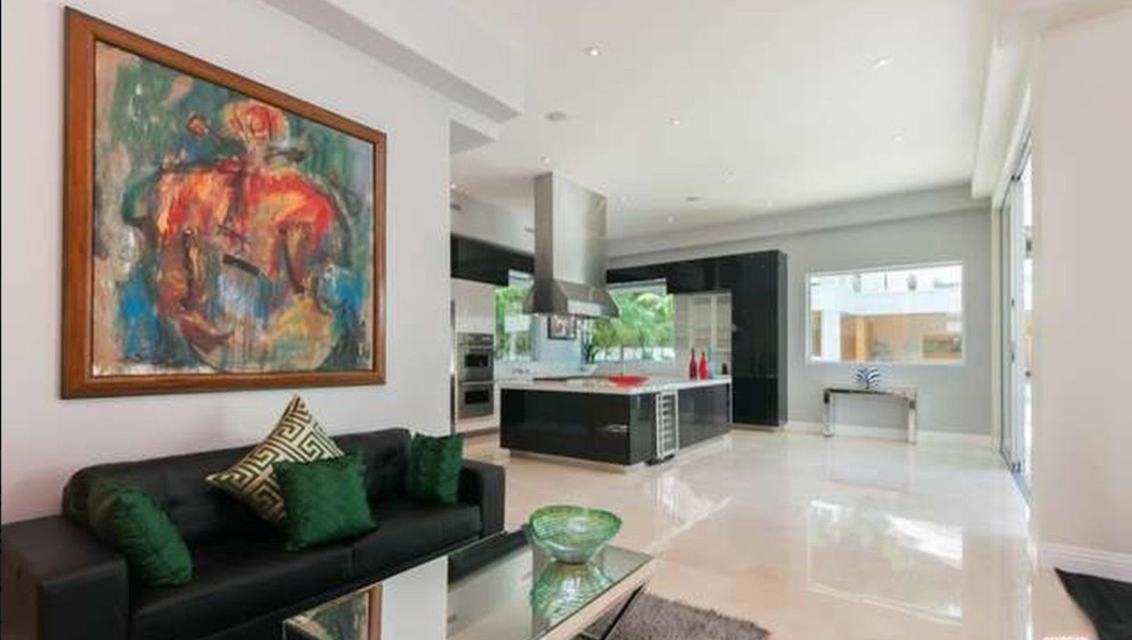 RG's Encino Modern Mansion — photo 12
