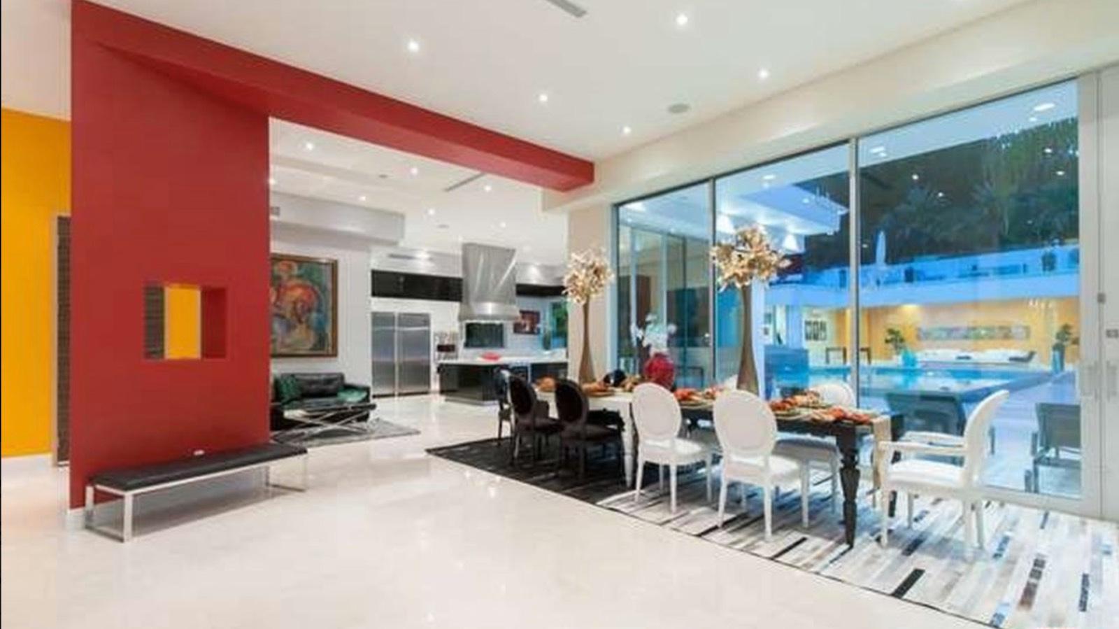RG's Encino Modern Mansion — photo 7
