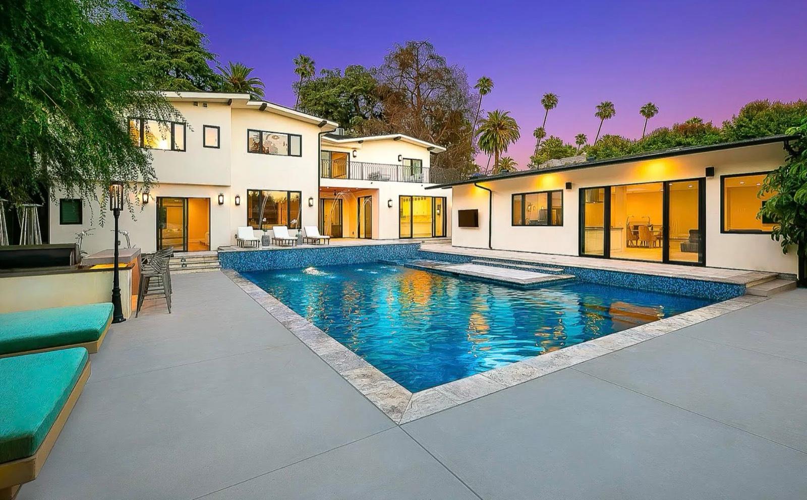 RM's BH Villa Tennis — photo 1