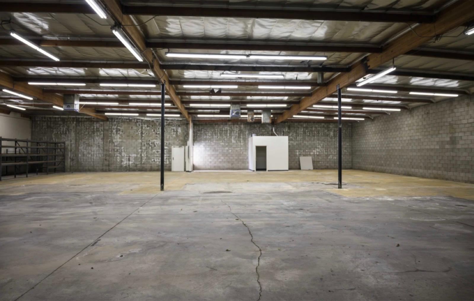 RM Valley Warehouse — photo 9