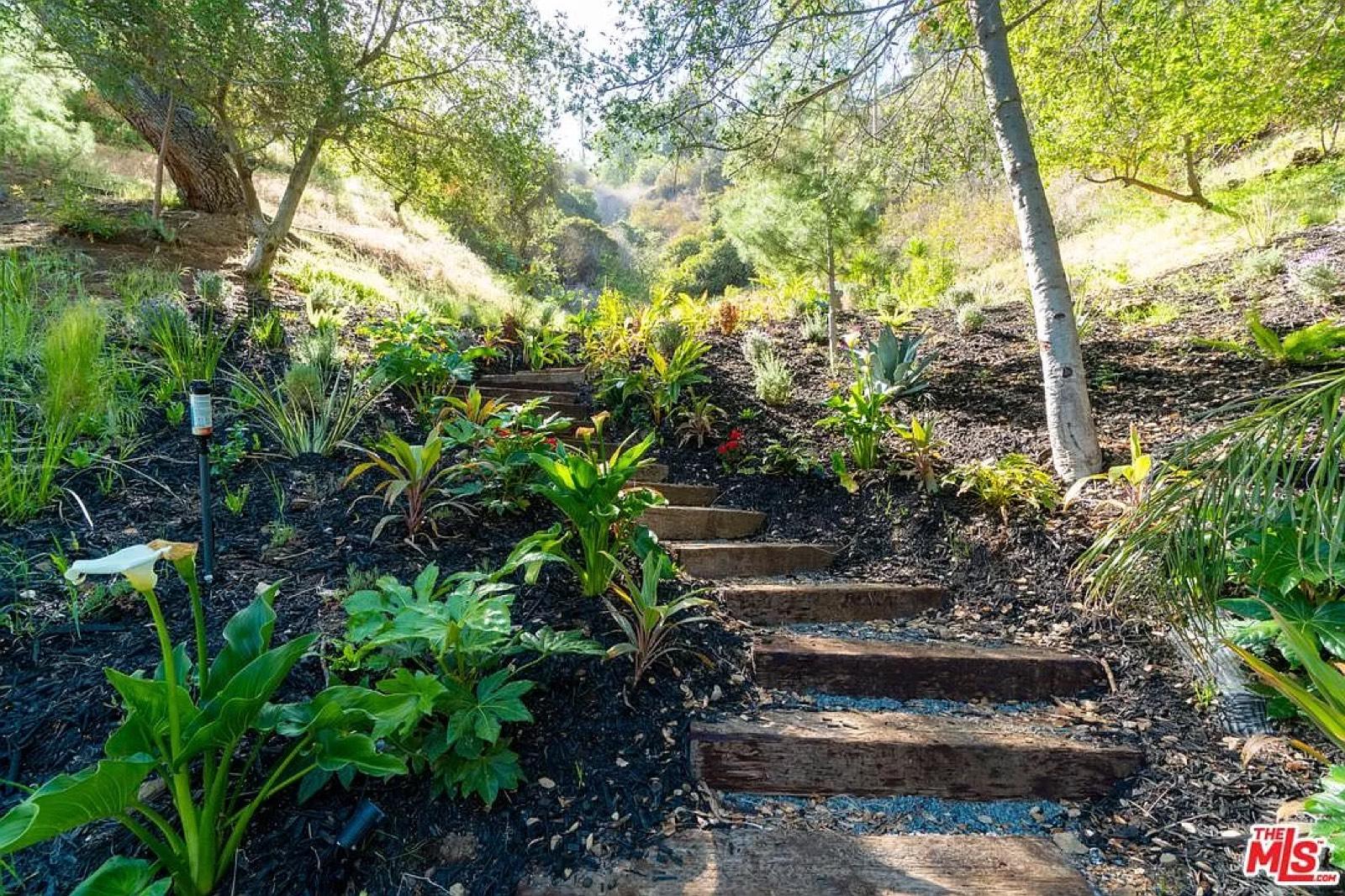 Roscomare Home — photo 1