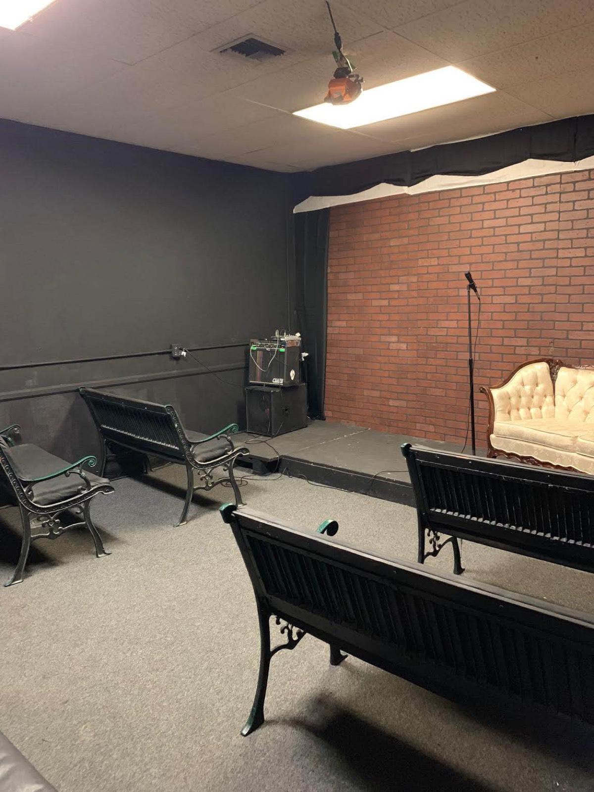 Roses theater and Cafe — photo 7