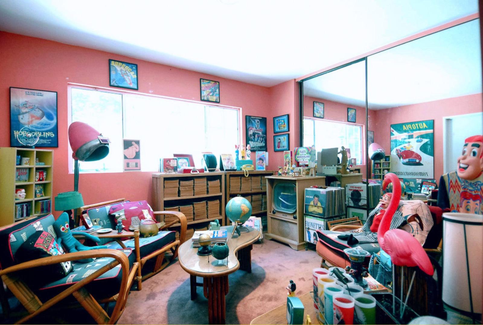 R's 50's Vinatge House — photo 1