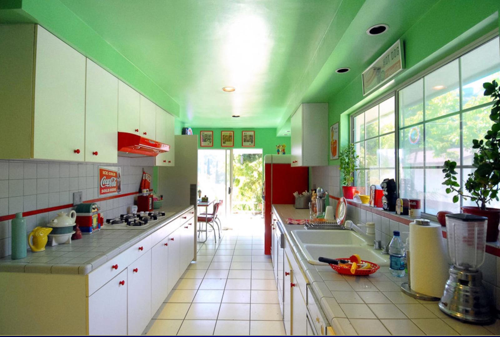 R's 50's Vinatge House — photo 5